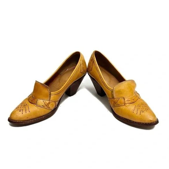 Vintage 1970s tan leather embellished slip on boho heels - Picture 5 of 8